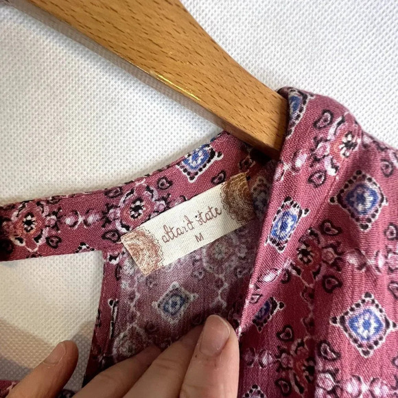 Altar'd State Keyhole Neck Bell Sleeve Peplum Boho Blouse Size Medium - Picture 7 of 9